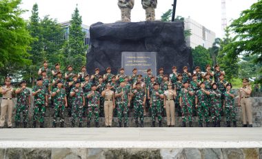 Brigjen TNI Achmad Fauzi Dampingi Taruna Akademi TNI Laksanakan Kegiatan Silaturahmi Dengan Komandan PMPP TNI