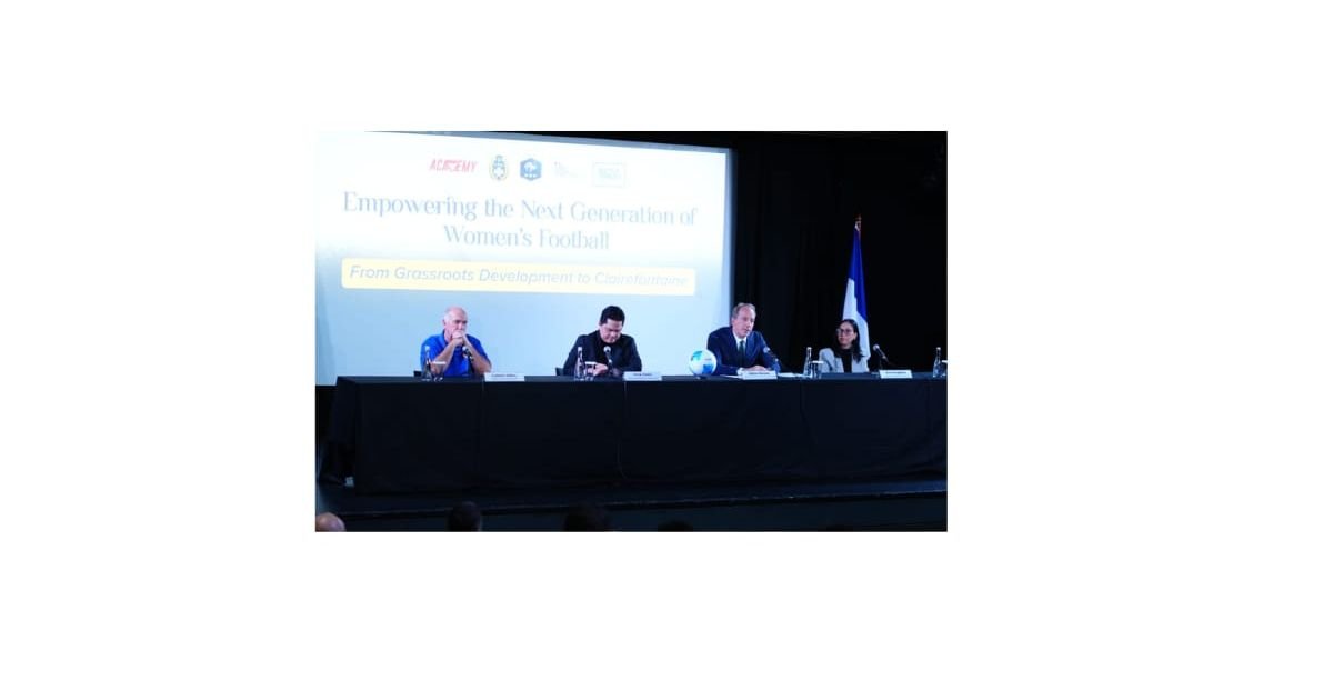 Ketum PSSI bersama dengan duta besar perancis untuk Indonesia, menghadiri Press Conference FFF X PSSI : Empowering the Next Generation of Women\'s Football - From Grassroots Development to Clairefontaine di IFI Jakarta, Rabu, 15 April 2026.