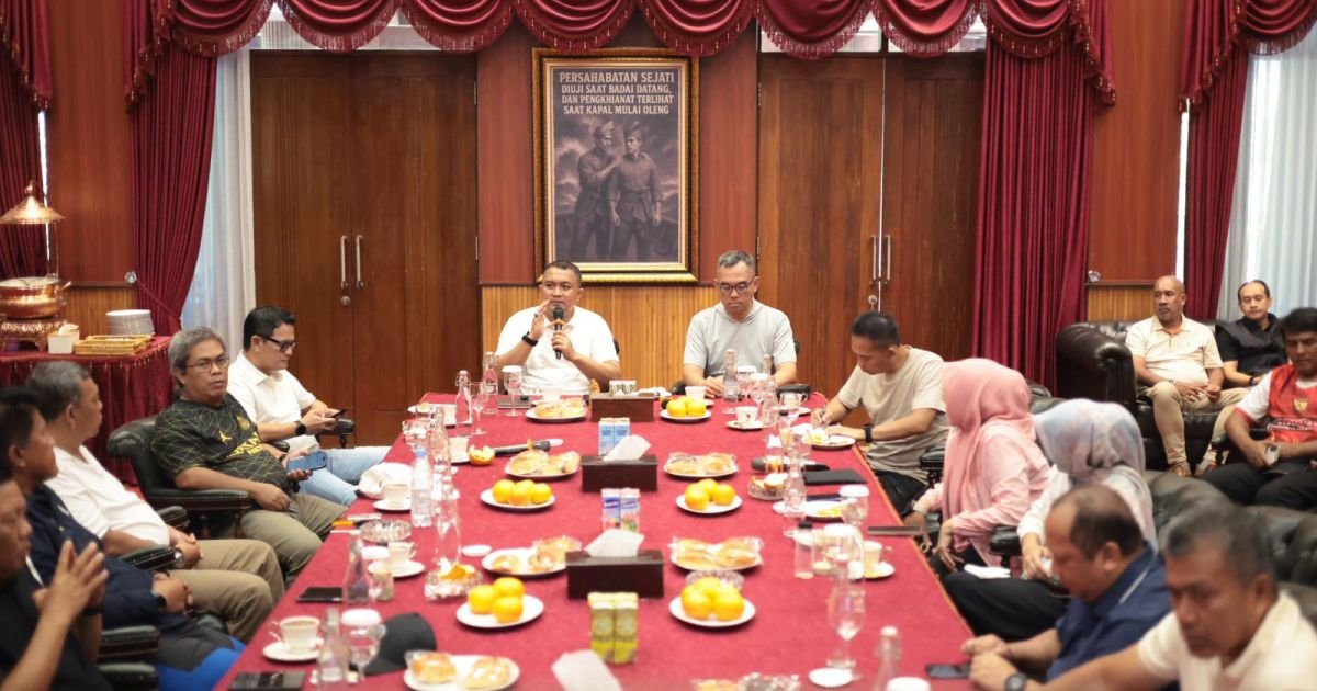 Bupati Bogor Rudy Susmanto memimpin rapat koordinasi percepatan penataan wilayah di Ruang Soekarno Hatta, Pendopo Bupati, Cibinong/Foto: Diskominfo