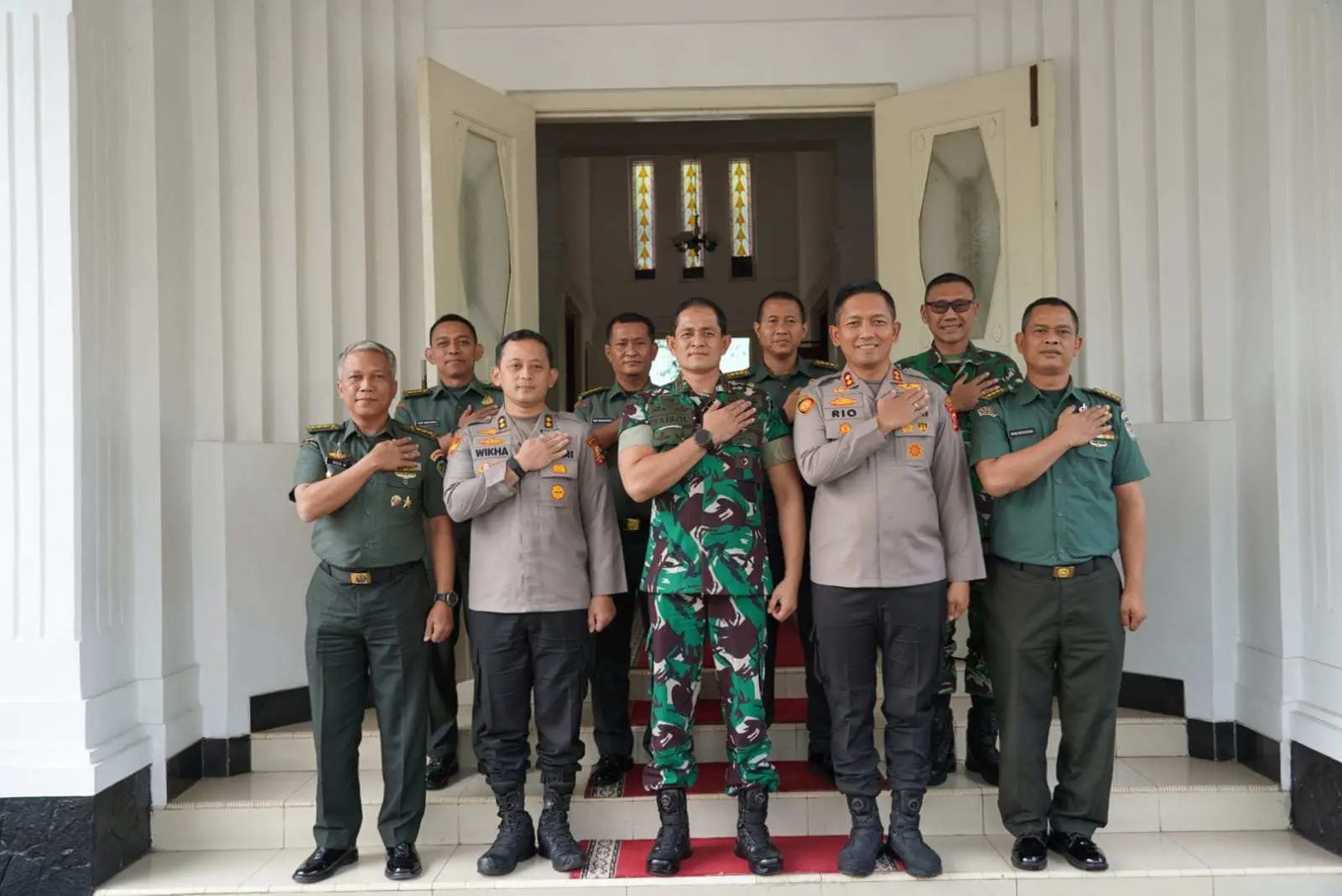 AKBP Wikha Gantikan AKBP Rio, Danrem 061/SK Sambut Hangat dan Ajak Perkuat Kolaborasi