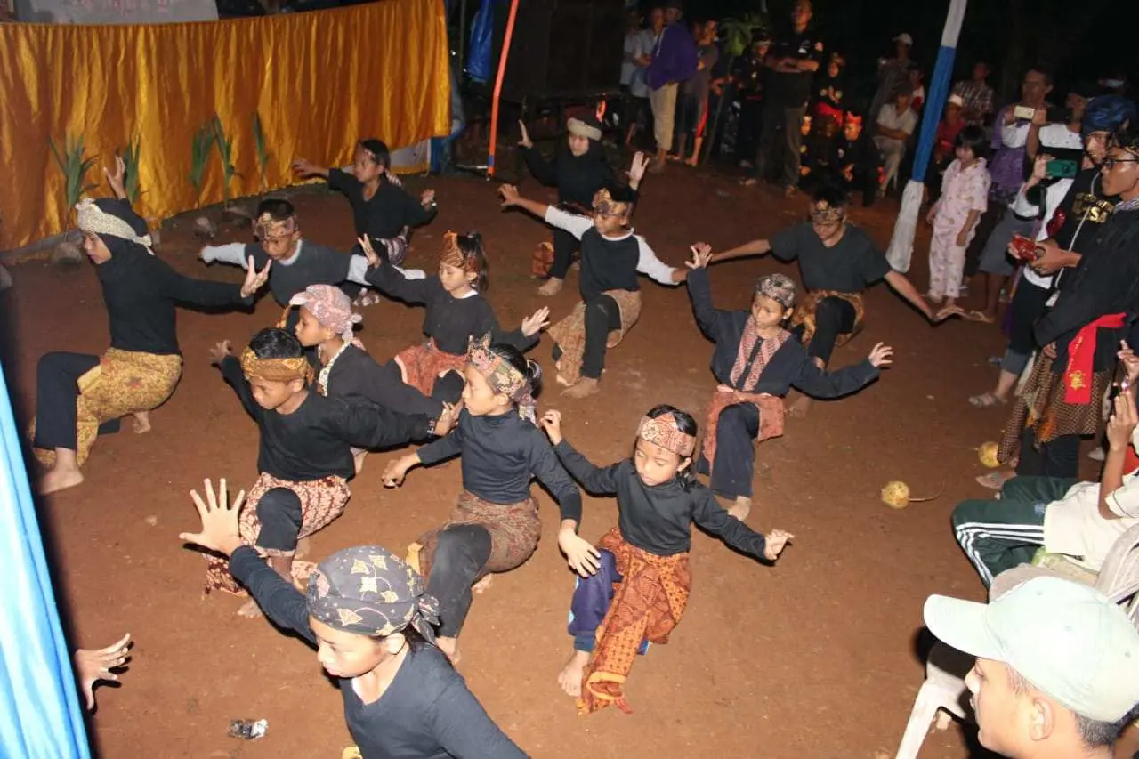 Sedekah Bumi di Gunung Putri Bogor, Pencak Silat Hingga Wayang Golek