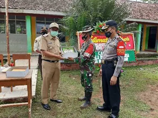 Di Lokasi TMMD ke-109 Digelar HUT TNI ke-75 Sederhana