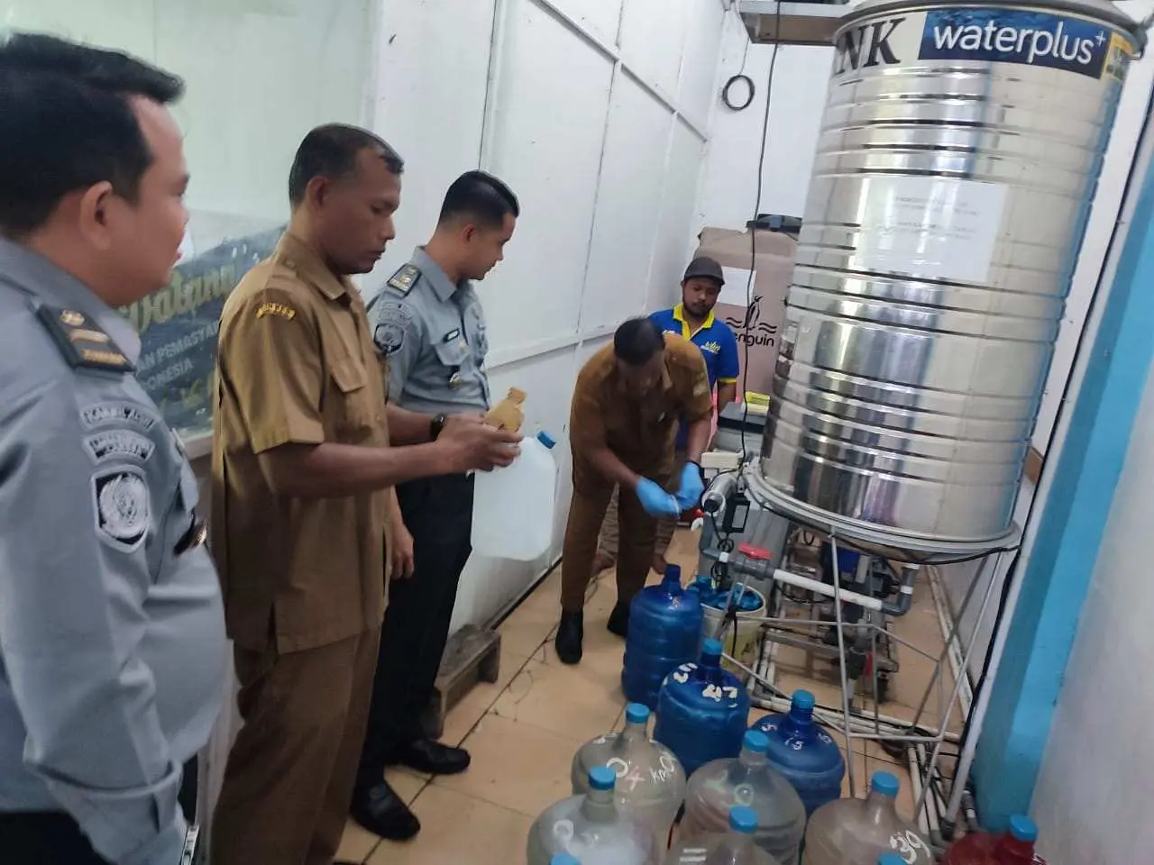 Lapas Banda Aceh Gandeng Dinas Kesehatan Aceh Besar Uji Kelayakan Air Minum Isi Ulang