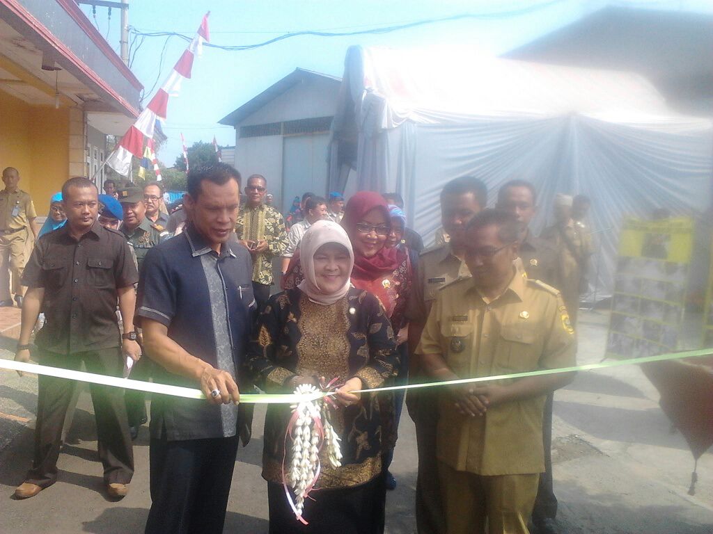 Bupati Bogor Hj, Nurhayati dalam acara kunjungan kerja di Kecamatan Pamijahan