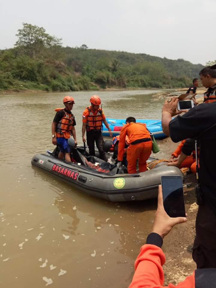 Korban Tenggelam Terbawa Arus Sungai Cisadane Berhasil Dievakuasi Tim Gabungan