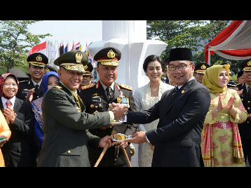 Kapolda Jabar Beri Kejutan Pada Upacara Peringatan HUT ke-73 TNI Tahun 2018