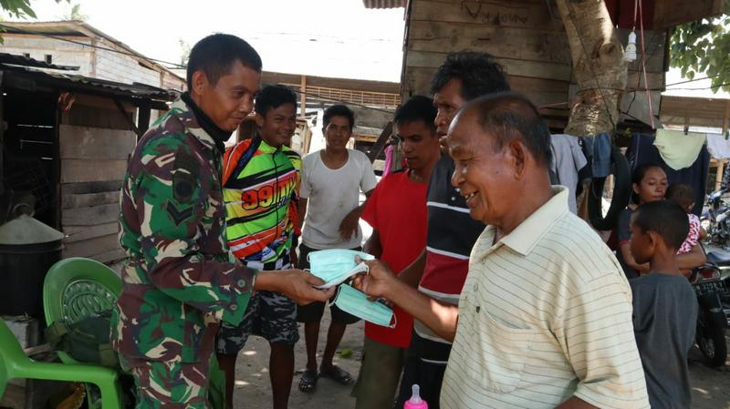Pengobatan Keliling Timkes Satgas Yonif Para Raider 431 Kostrad di Biromaru, Sigi Sulteng