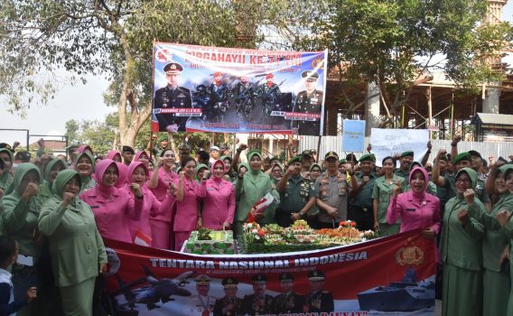 Kejutan Polres Bogor di HUT ke-74 TNI Dengan Aksi Konvoi Jalan Kaki Menuju Kodim 0621
