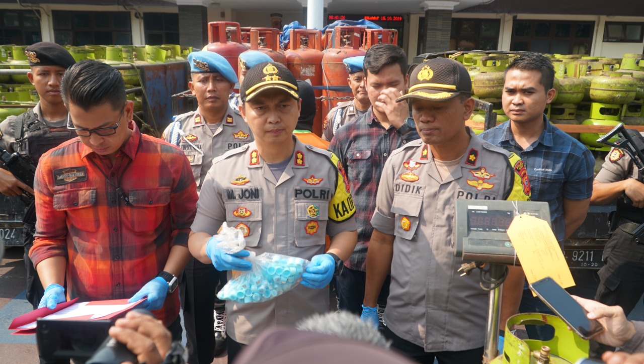Tukang Oplos Gas Elpiji Bersubsidi di Rumpin Diringkus Sat Reskrim Polres Bogor