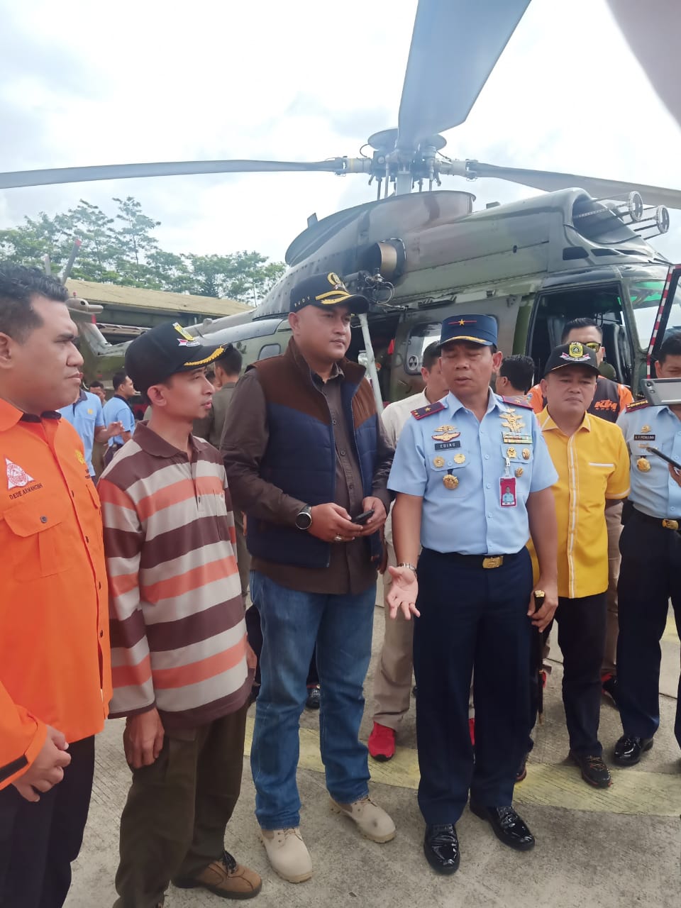 Ketua DPRD Kab. Bogor Terjun Langsung Berikan Bantuan kepada Korban Banjir