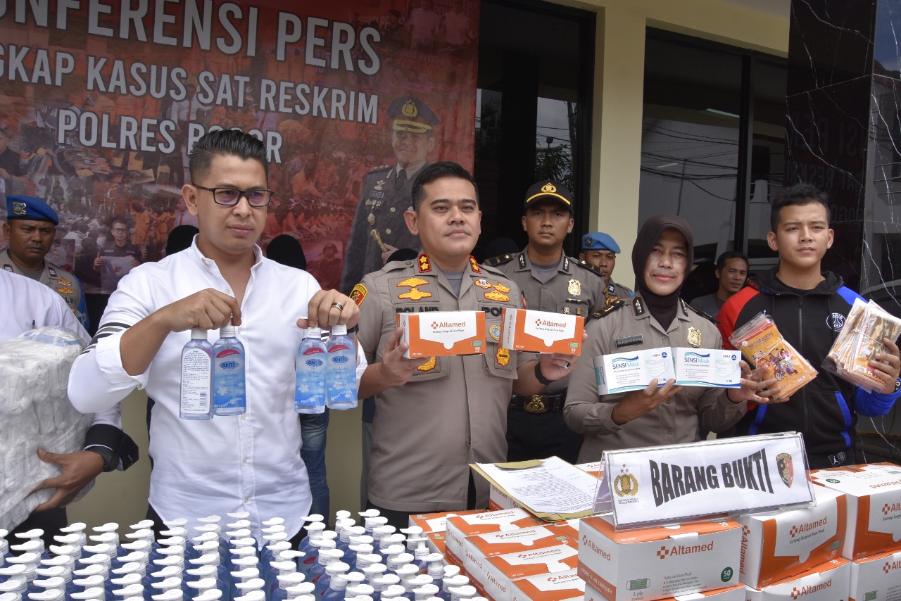Polres Bogor Ungkap Kasus Penimbunan Masker dan Hand Sanitizer