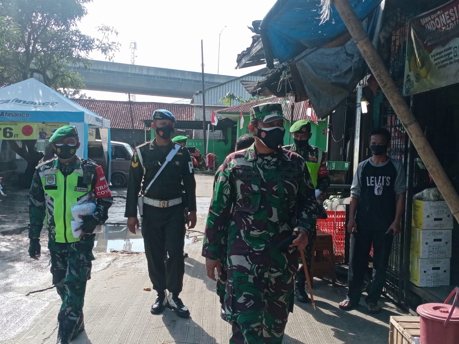 Dandim 0606/KB Pantau Pelaksanaan PPKM Mikro di Pasar TU Tanah Sareal kota Bogor