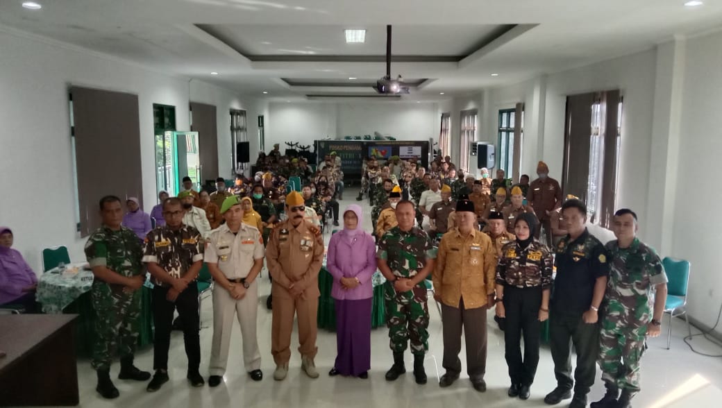 Pimpin Komsos Dengan KBT, Mayor Coba Ujang Rohmat Mewakili Dandim 0621/Kab.Bogor Sampaikan lni