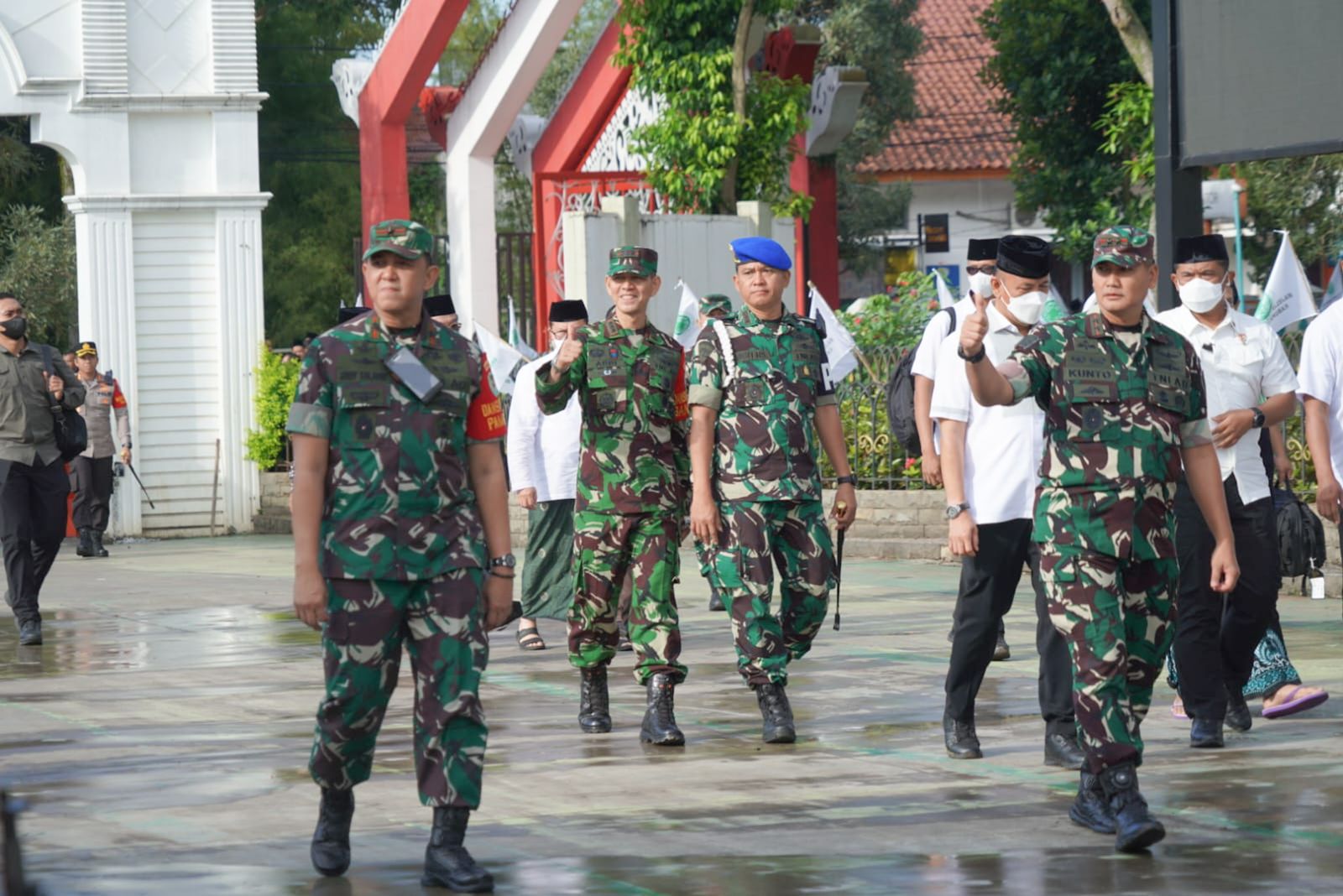 Danrem 061/Sk Dampingi Pangdam III/Slw Pimpin Pelaksanaan Pengamanan VVIP Kunjungan Kasad dan Wapres RI ke Cianjur